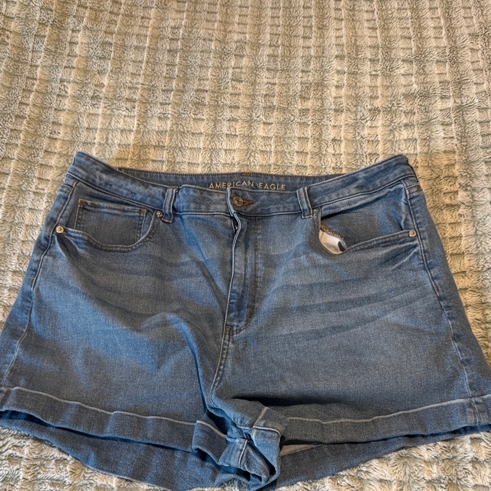 American Eagle Outfitters Washed Blue Denim Women’s Shorts